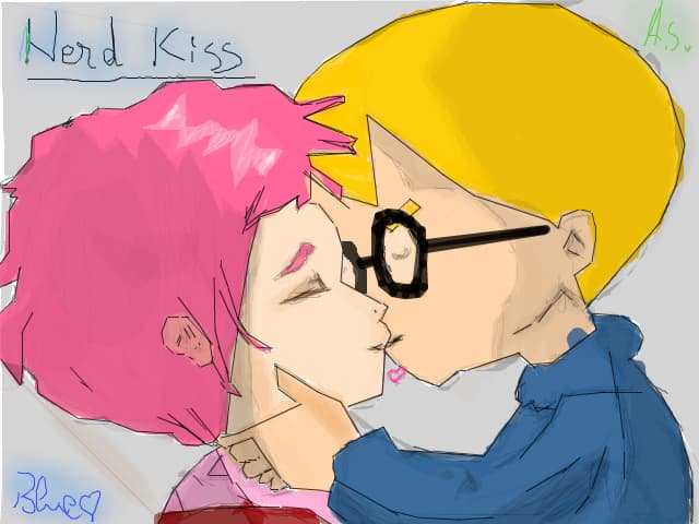 Nerd Kiss:-x:*..mici retusariii`